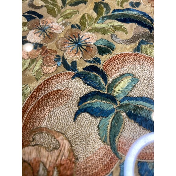 Beautiful 19th Century Chinese Silk on Silk Embroidery Panel - Custom Framed - Picture 6 of 8